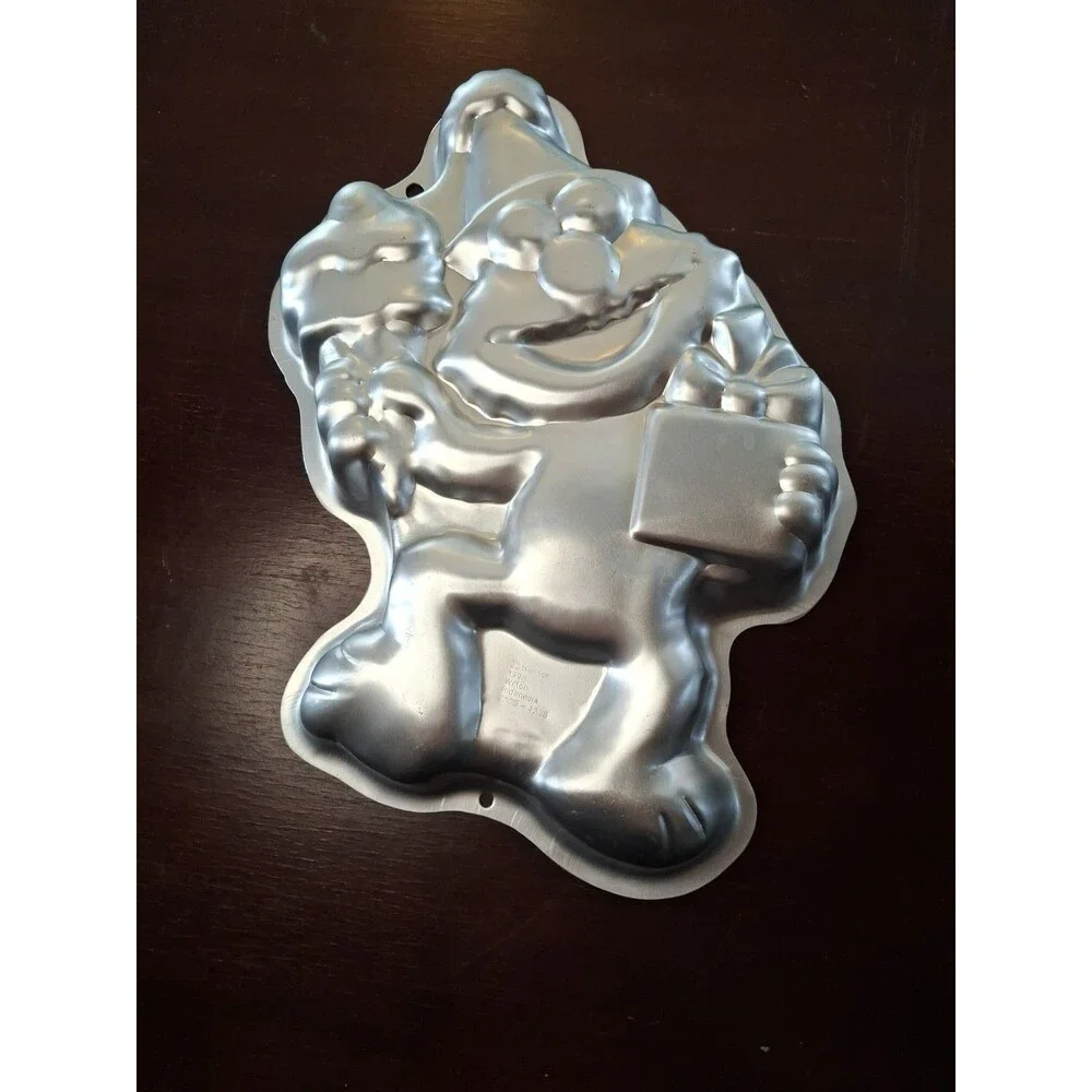Wilton 1996 Sesame Street Elmo Cake Pan 2105-4298 Vintage Birthday